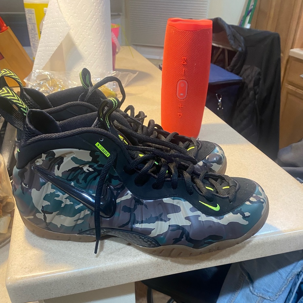 Nike Air camo Foamposite (like new)
